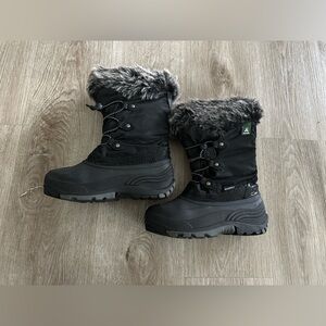 KAMIK SNOW BOOTS US SIZE 3 big kids